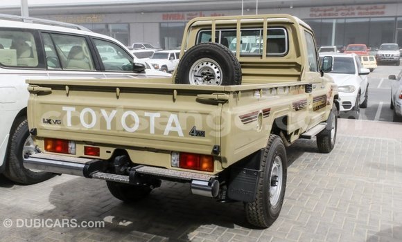 Buy Import Toyota Land Cruiser Beige Car in Import - Dubai in Hhohho Buy Import Toyota Land Cruiser Beige Car in Import - Dubai in Hhohho