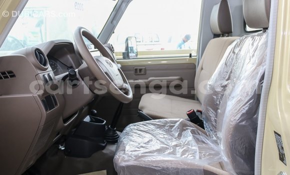 Buy Import Toyota Land Cruiser Beige Car in Import - Dubai in Hhohho Buy Import Toyota Land Cruiser Beige Car in Import - Dubai in Hhohho