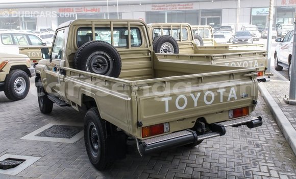 Buy Import Toyota Land Cruiser Beige Car in Import - Dubai in Hhohho Buy Import Toyota Land Cruiser Beige Car in Import - Dubai in Hhohho