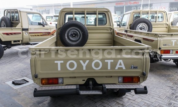 Buy Import Toyota Land Cruiser Beige Car in Import - Dubai in Hhohho Buy Import Toyota Land Cruiser Beige Car in Import - Dubai in Hhohho