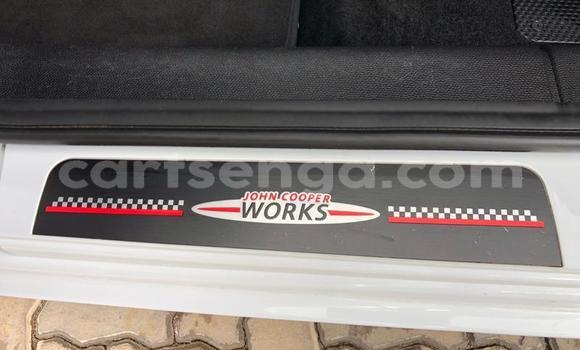 Nunua Ilio tumika MINI Countryman White Gari ndani ya Manzini nchini Manzini Nunua Ilio tumika MINI Countryman White Gari ndani ya Manzini nchini Manzini