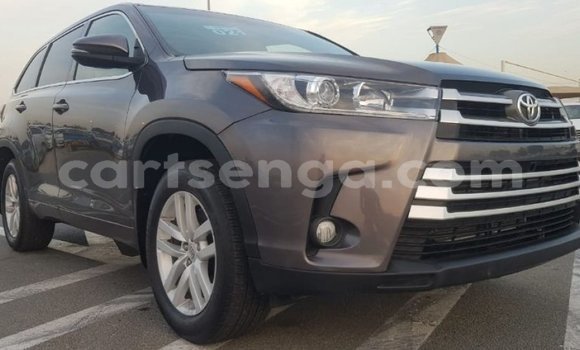Buy Import Toyota Highlander Other Car in Import - Dubai in Hhohho Buy Import Toyota Highlander Other Car in Import - Dubai in Hhohho