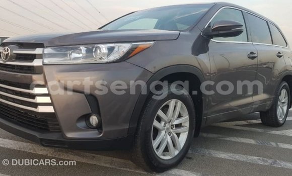 Buy Import Toyota Highlander Other Car in Import - Dubai in Hhohho Buy Import Toyota Highlander Other Car in Import - Dubai in Hhohho