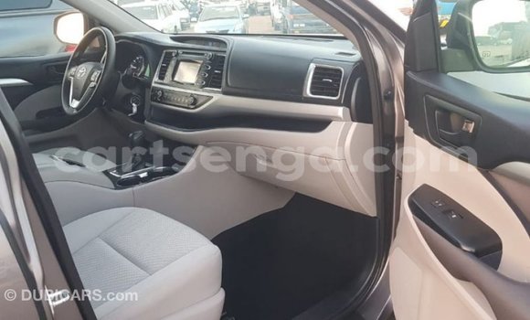 Buy Import Toyota Highlander Other Car in Import - Dubai in Hhohho Buy Import Toyota Highlander Other Car in Import - Dubai in Hhohho