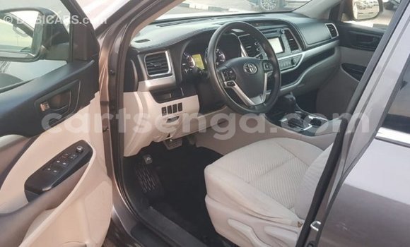 Buy Import Toyota Highlander Other Car in Import - Dubai in Hhohho Buy Import Toyota Highlander Other Car in Import - Dubai in Hhohho