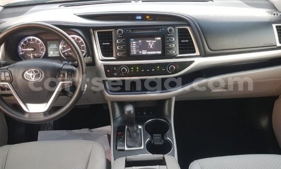 Buy Import Toyota Highlander Other Car in Import - Dubai in Hhohho Buy Import Toyota Highlander Other Car in Import - Dubai in Hhohho