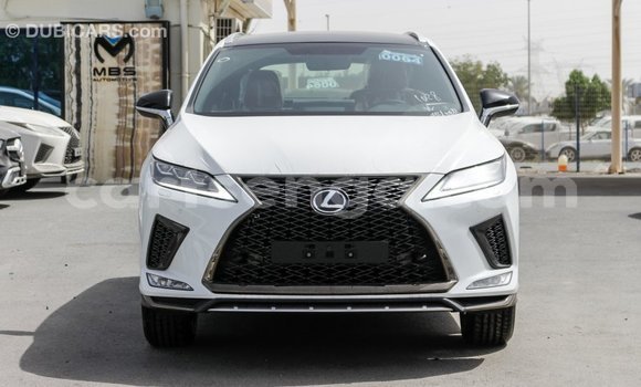Nunua Imported Lexus RX 300 White Gari ndani ya Import - Dubai nchini Hhohho Nunua Imported Lexus RX 300 White Gari ndani ya Import - Dubai nchini Hhohho