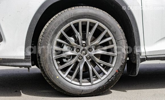 Nunua Imported Lexus RX 300 White Gari ndani ya Import - Dubai nchini Hhohho Nunua Imported Lexus RX 300 White Gari ndani ya Import - Dubai nchini Hhohho