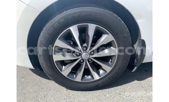 Buy Import Kia Carnival White Car in Import - Dubai in Hhohho Buy Import Kia Carnival White Car in Import - Dubai in Hhohho