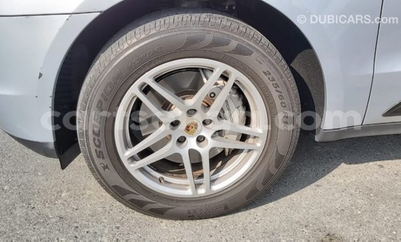 Acheter Import Voiture Porsche Macan Autre à Import - Dubai, Hhohho Acheter Import Voiture Porsche Macan Autre à Import - Dubai, Hhohho