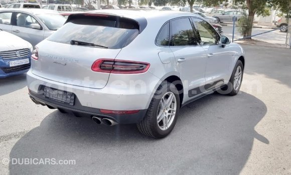 Acheter Import Voiture Porsche Macan Autre à Import - Dubai, Hhohho Acheter Import Voiture Porsche Macan Autre à Import - Dubai, Hhohho