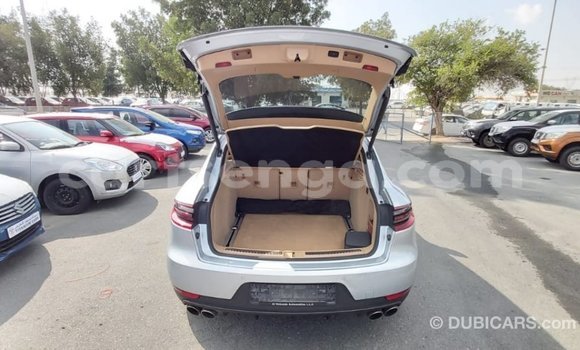 Acheter Import Voiture Porsche Macan Autre à Import - Dubai, Hhohho Acheter Import Voiture Porsche Macan Autre à Import - Dubai, Hhohho