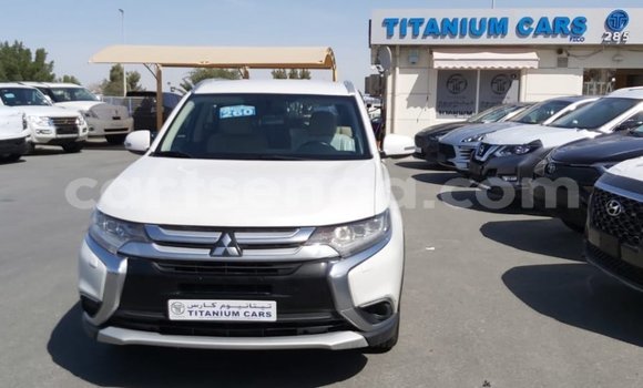 Buy Import Mitsubishi Outlander White Car in Import - Dubai in Hhohho Buy Import Mitsubishi Outlander White Car in Import - Dubai in Hhohho