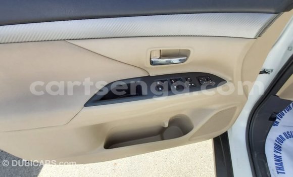 Buy Import Mitsubishi Outlander White Car in Import - Dubai in Hhohho Buy Import Mitsubishi Outlander White Car in Import - Dubai in Hhohho