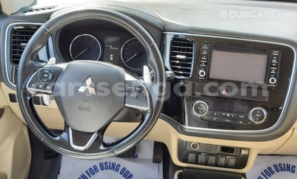 Buy Import Mitsubishi Outlander White Car in Import - Dubai in Hhohho Buy Import Mitsubishi Outlander White Car in Import - Dubai in Hhohho