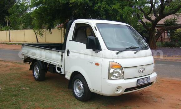 Acheter Occasion Utilitaire Hyundai H200 Blanc à Manzini, Manzini Acheter Occasion Utilitaire Hyundai H200 Blanc à Manzini, Manzini
