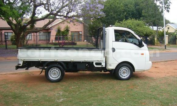 Acheter Occasion Utilitaire Hyundai H200 Blanc à Manzini, Manzini Acheter Occasion Utilitaire Hyundai H200 Blanc à Manzini, Manzini