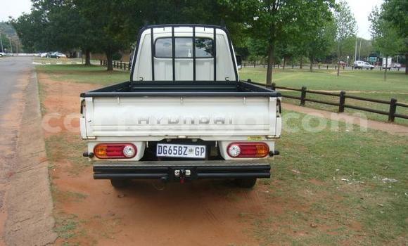 Acheter Occasion Utilitaire Hyundai H200 Blanc à Manzini, Manzini Acheter Occasion Utilitaire Hyundai H200 Blanc à Manzini, Manzini