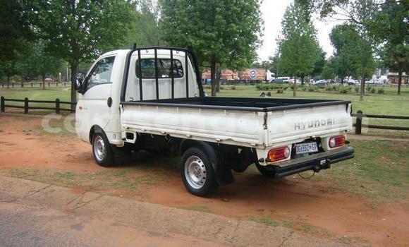 Acheter Occasion Utilitaire Hyundai H200 Blanc à Manzini, Manzini Acheter Occasion Utilitaire Hyundai H200 Blanc à Manzini, Manzini