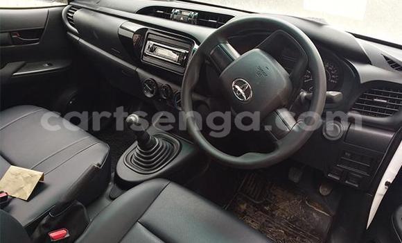Acheter Occasion Voiture Toyota Hilux Blanc à Manzini, Manzini Acheter Occasion Voiture Toyota Hilux Blanc à Manzini, Manzini