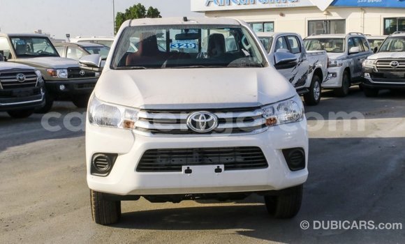 Buy Import Toyota Hilux White Car in Import - Dubai in Hhohho Buy Import Toyota Hilux White Car in Import - Dubai in Hhohho
