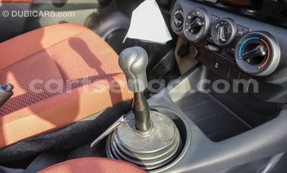 Buy Import Toyota Hilux White Car in Import - Dubai in Hhohho Buy Import Toyota Hilux White Car in Import - Dubai in Hhohho