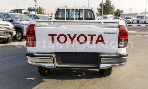 Buy Import Toyota Hilux White Car in Import - Dubai in Hhohho Buy Import Toyota Hilux White Car in Import - Dubai in Hhohho