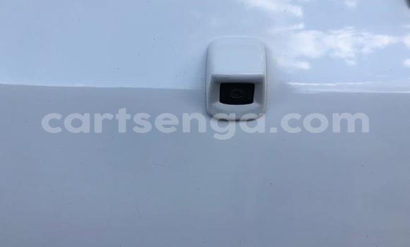 Nunua Ilio tumika Toyota Hilux White Gari ndani ya Ezulwini nchini Hhohho Nunua Ilio tumika Toyota Hilux White Gari ndani ya Ezulwini nchini Hhohho