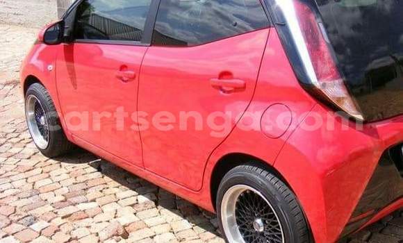 Acheter Occasion Voiture Toyota Yaris Rouge à Manzini, Manzini Acheter Occasion Voiture Toyota Yaris Rouge à Manzini, Manzini