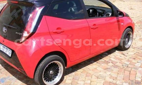 Acheter Occasion Voiture Toyota Yaris Rouge à Manzini, Manzini Acheter Occasion Voiture Toyota Yaris Rouge à Manzini, Manzini
