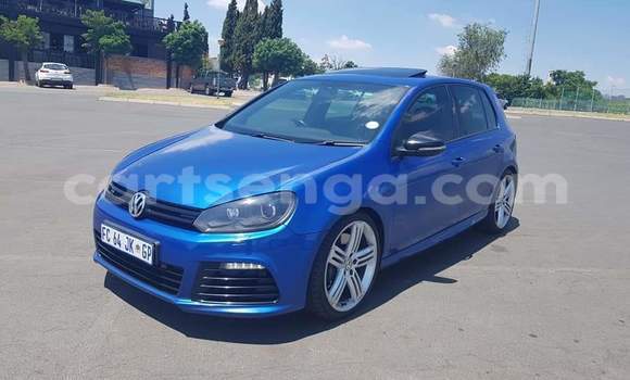 Buy Used Volkswagen Golf R Blue Car in Hluti in Shiselweni District Buy Used Volkswagen Golf R Blue Car in Hluti in Shiselweni District