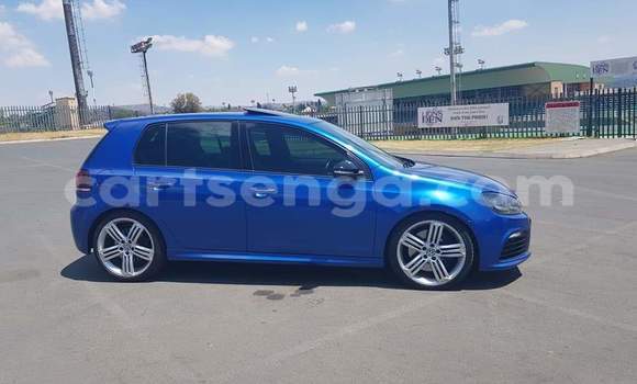 Buy Used Volkswagen Golf R Blue Car in Hluti in Shiselweni District Buy Used Volkswagen Golf R Blue Car in Hluti in Shiselweni District