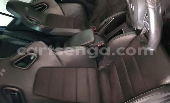 Buy Used Volkswagen Golf R Blue Car in Hluti in Shiselweni District Buy Used Volkswagen Golf R Blue Car in Hluti in Shiselweni District