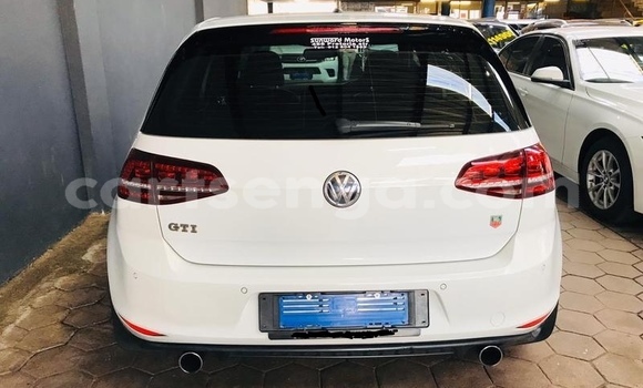 Nunua Ilio tumika Volkswagen Golf GTI White Gari ndani ya Manzini nchini Manzini Nunua Ilio tumika Volkswagen Golf GTI White Gari ndani ya Manzini nchini Manzini