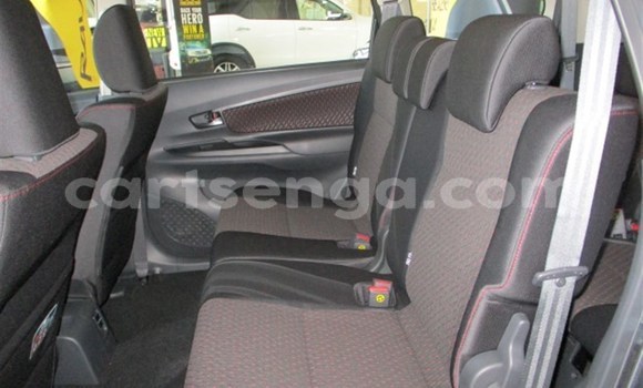 Acheter Occasion Voiture Toyota Avanza Gris à Bulembu, Hhohho Acheter Occasion Voiture Toyota Avanza Gris à Bulembu, Hhohho
