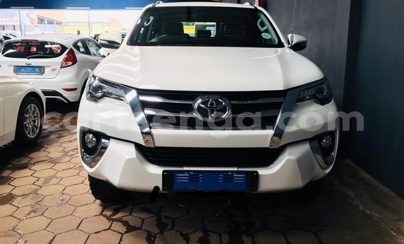 Acheter Occasion Voiture Toyota Fortuner Blanc à Ezulwini, Hhohho Acheter Occasion Voiture Toyota Fortuner Blanc à Ezulwini, Hhohho