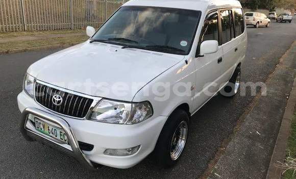 Buy Used Toyota Corolla White Car in Hlatikulu in Shiselweni District Buy Used Toyota Corolla White Car in Hlatikulu in Shiselweni District