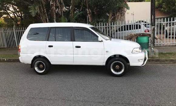 Buy Used Toyota Corolla White Car in Hlatikulu in Shiselweni District Buy Used Toyota Corolla White Car in Hlatikulu in Shiselweni District