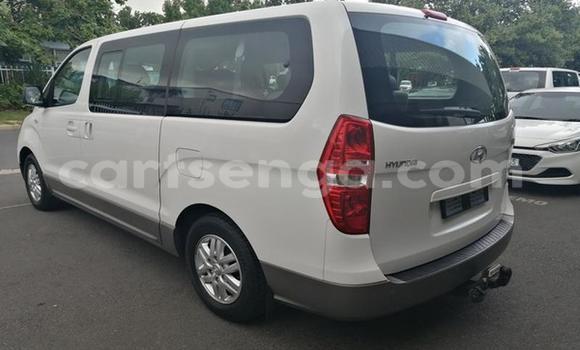 Acheter Occasion Voiture Hyundai H1 Blanc à Manzini, Manzini Acheter Occasion Voiture Hyundai H1 Blanc à Manzini, Manzini