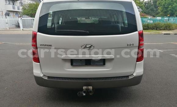 Acheter Occasion Voiture Hyundai H1 Blanc à Manzini, Manzini Acheter Occasion Voiture Hyundai H1 Blanc à Manzini, Manzini