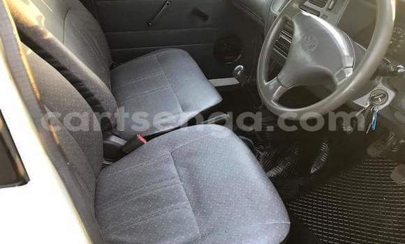 Buy Used Toyota Corolla White Car in Hlatikulu in Shiselweni District Buy Used Toyota Corolla White Car in Hlatikulu in Shiselweni District