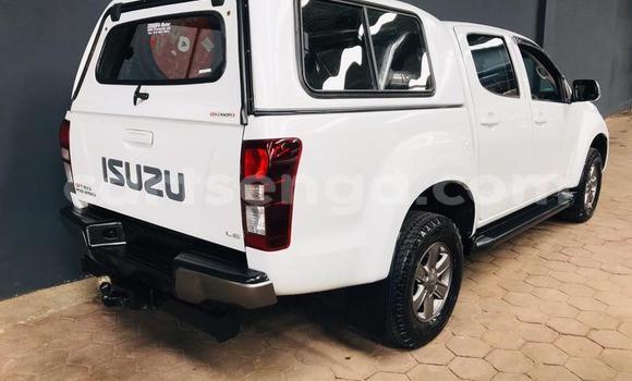 Acheter Occasion Voiture Isuzu KB Blanc à Manzini, Manzini Acheter Occasion Voiture Isuzu KB Blanc à Manzini, Manzini