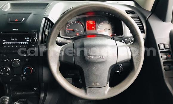 Acheter Occasion Voiture Isuzu KB Blanc à Manzini, Manzini Acheter Occasion Voiture Isuzu KB Blanc à Manzini, Manzini