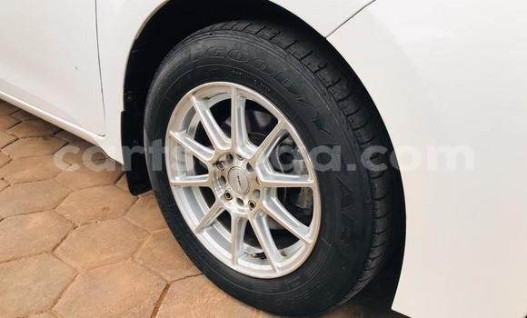 Nunua Ilio tumika Toyota Corolla White Gari ndani ya Ezulwini nchini Hhohho Nunua Ilio tumika Toyota Corolla White Gari ndani ya Ezulwini nchini Hhohho