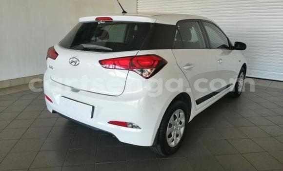 Acheter Occasion Voiture Hyundai i20 Blanc à Manzini, Manzini Acheter Occasion Voiture Hyundai i20 Blanc à Manzini, Manzini