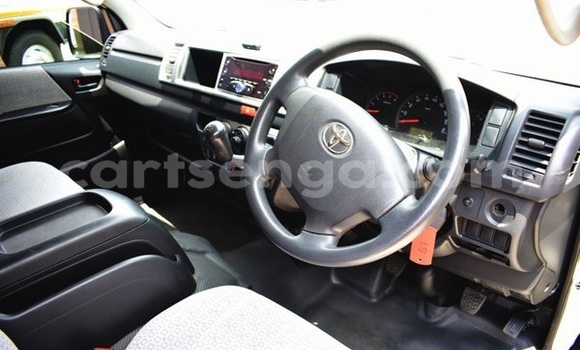 Acheter Occasion Voiture Toyota Hiace Blanc à Bulembu, Hhohho Acheter Occasion Voiture Toyota Hiace Blanc à Bulembu, Hhohho