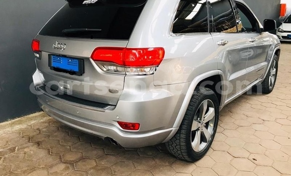 Nunua Ilio tumika Jeep Grand Cherokee Silver Gari ndani ya Mbabane nchini Manzini Nunua Ilio tumika Jeep Grand Cherokee Silver Gari ndani ya Mbabane nchini Manzini