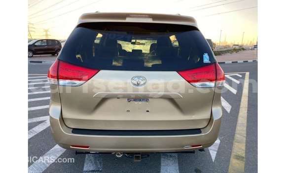 Buy Import Toyota Sienna Other Car in Import - Dubai in Hhohho Buy Import Toyota Sienna Other Car in Import - Dubai in Hhohho