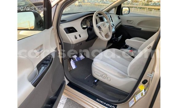 Buy Import Toyota Sienna Other Car in Import - Dubai in Hhohho Buy Import Toyota Sienna Other Car in Import - Dubai in Hhohho