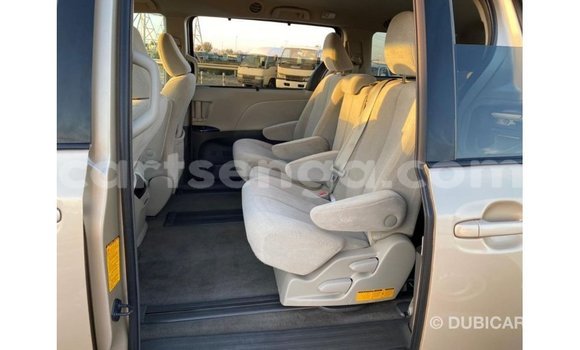 Buy Import Toyota Sienna Other Car in Import - Dubai in Hhohho Buy Import Toyota Sienna Other Car in Import - Dubai in Hhohho